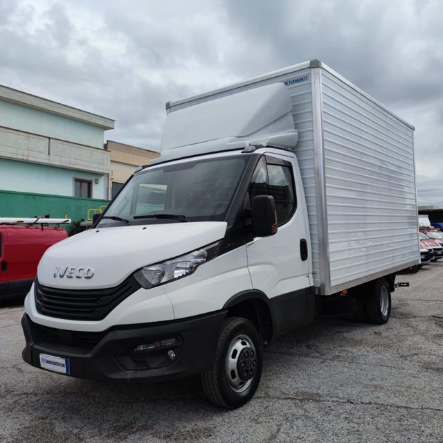 IVECO DAILY 35C14 BOX CON SPONDA 3 POSTI - 2022