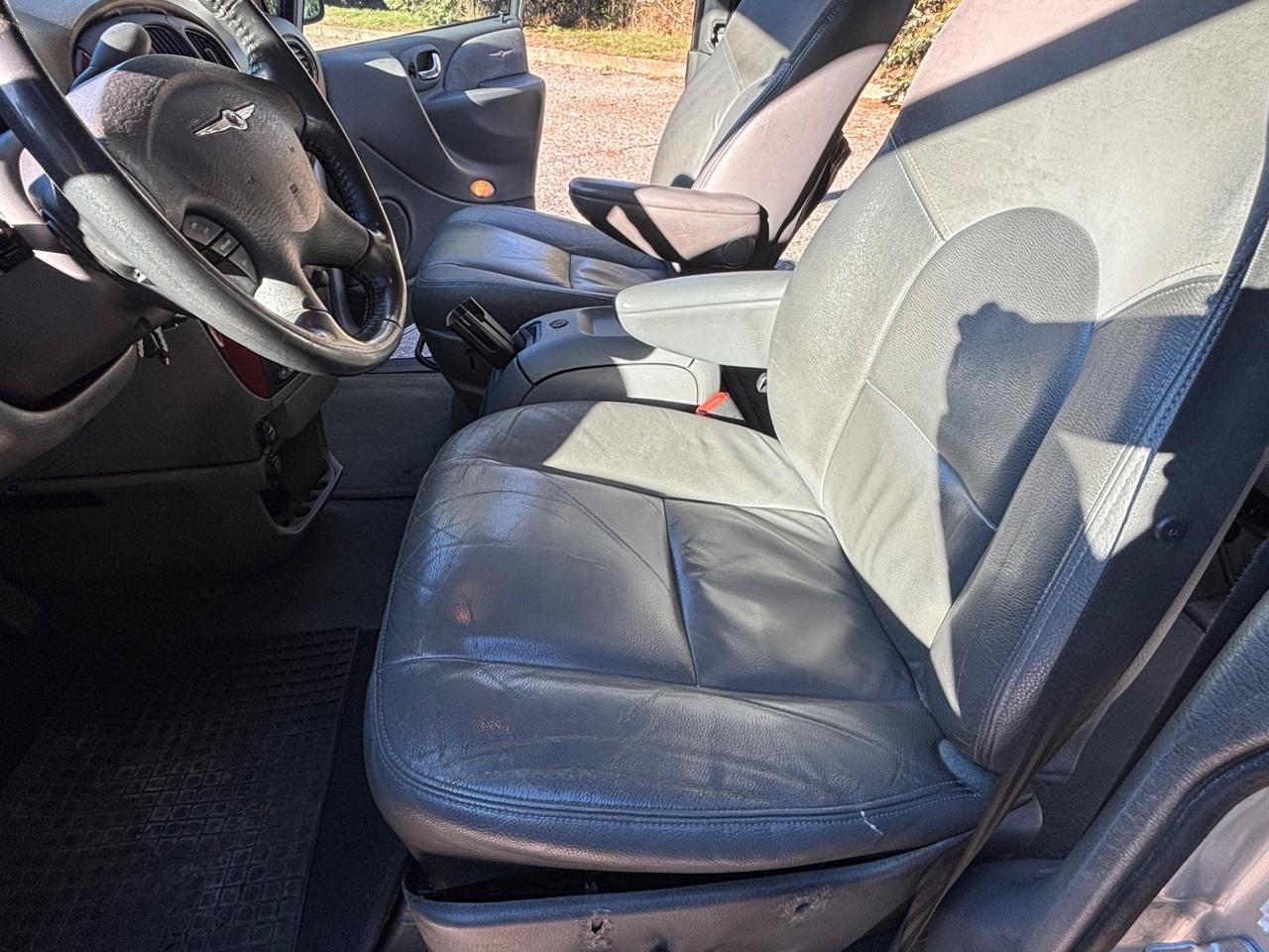 Chrysler Voyager Grand 2.8 CRD cat Limited Auto