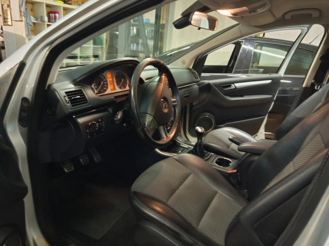 Mercedes-benz B 200 CDI Sport ok neopatentati
