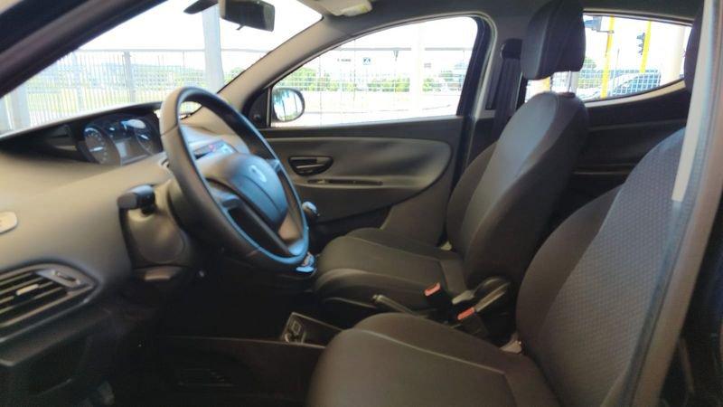 Lancia Ypsilon 1.2 69cv Silver