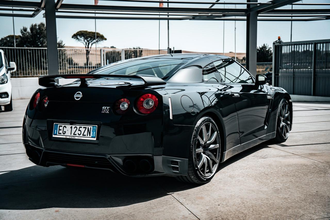 Nissan GT-R 3.8 V6 Black Edition