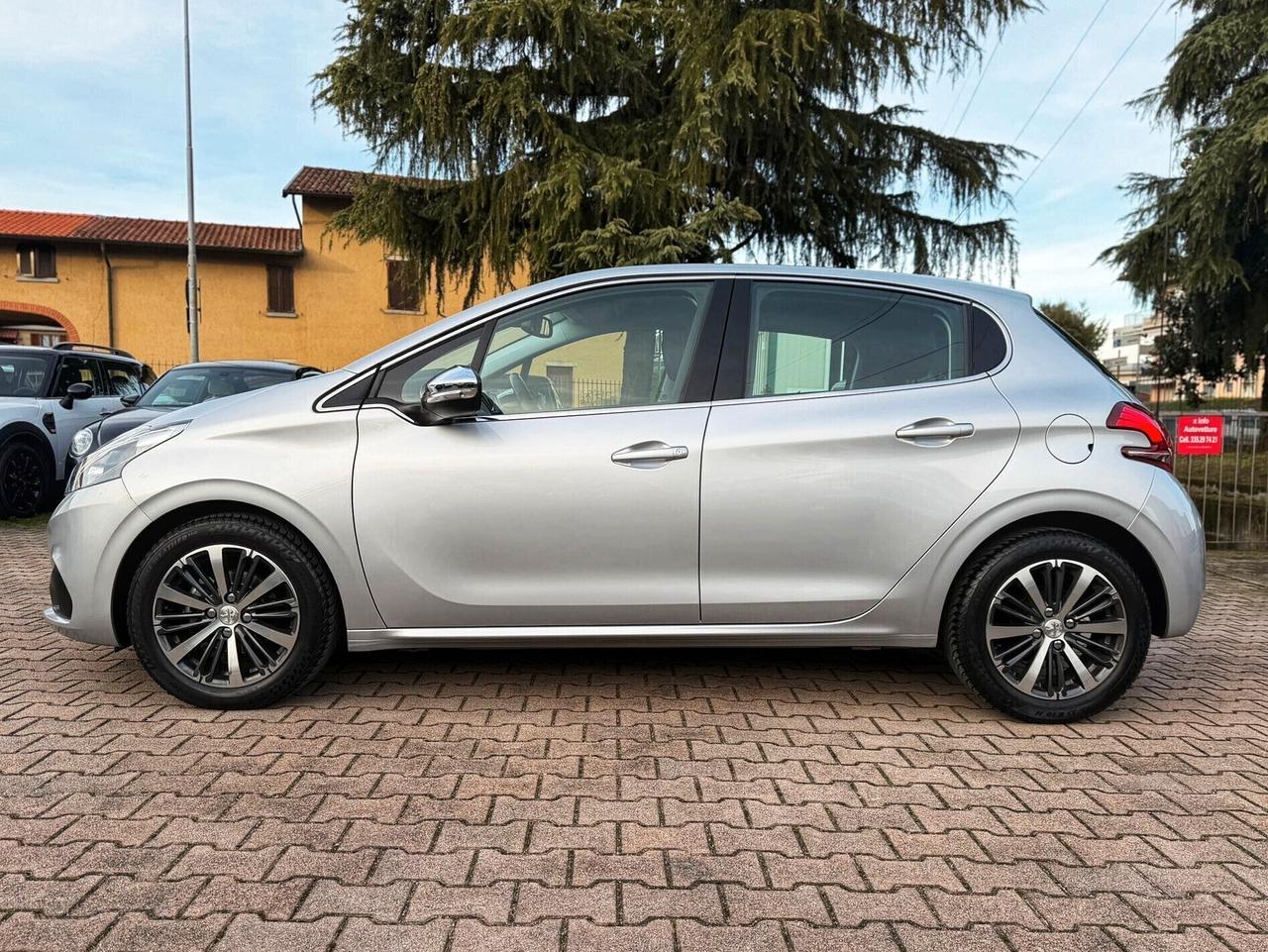 Peugeot 208 BlueHDi 75 CV NAVIGA CRUISE CAMERA OK NEOPATENTATI