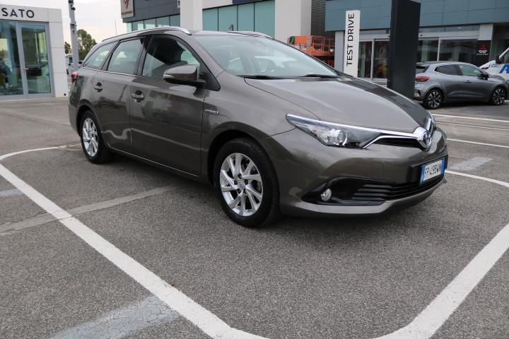 TOYOTA Auris II - Auris 1.8h Cool cvt my17