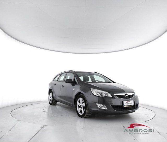 OPEL Astra 1.7 CDTI 110CV Station Wagon Cosmo - PER OPERATORI