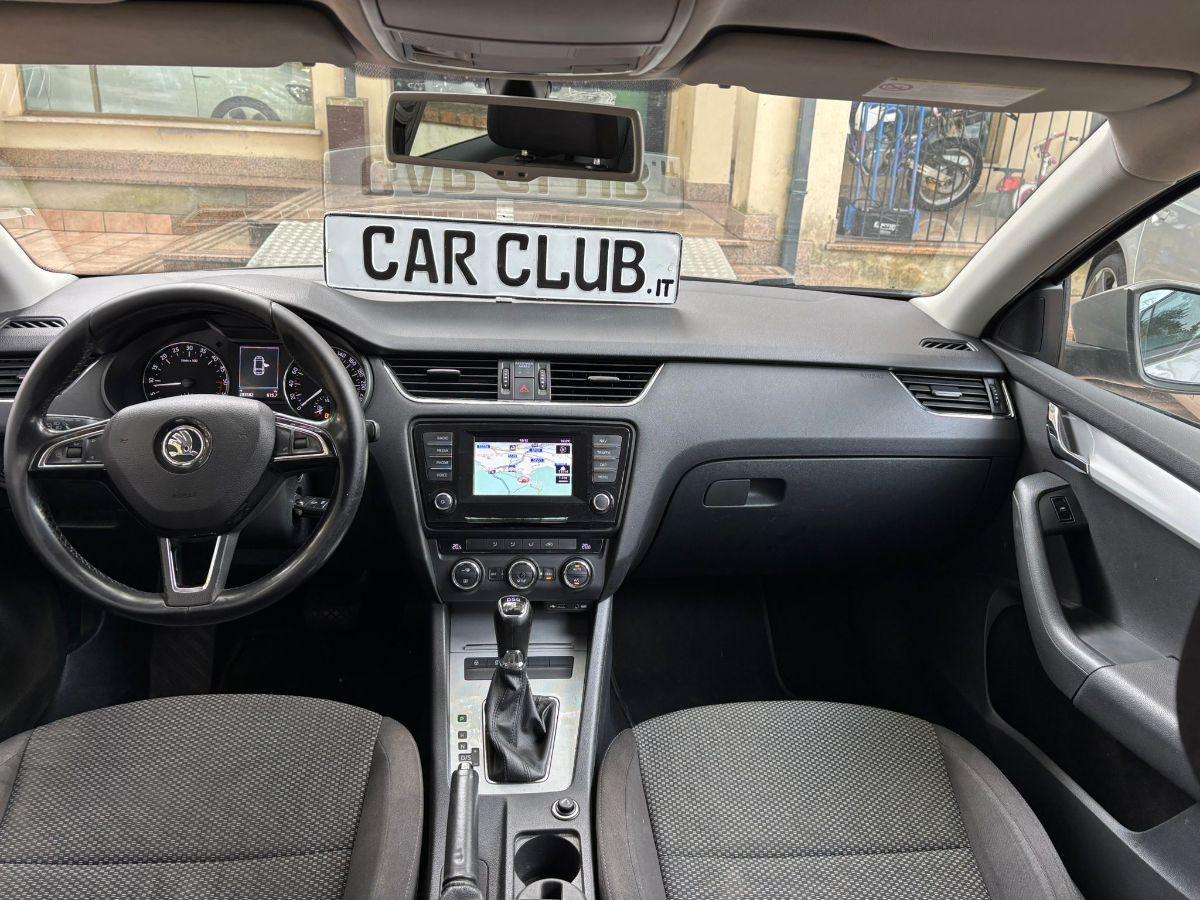 Skoda Octavia 1.6 TDI 105cv DSG Ambition Wagon