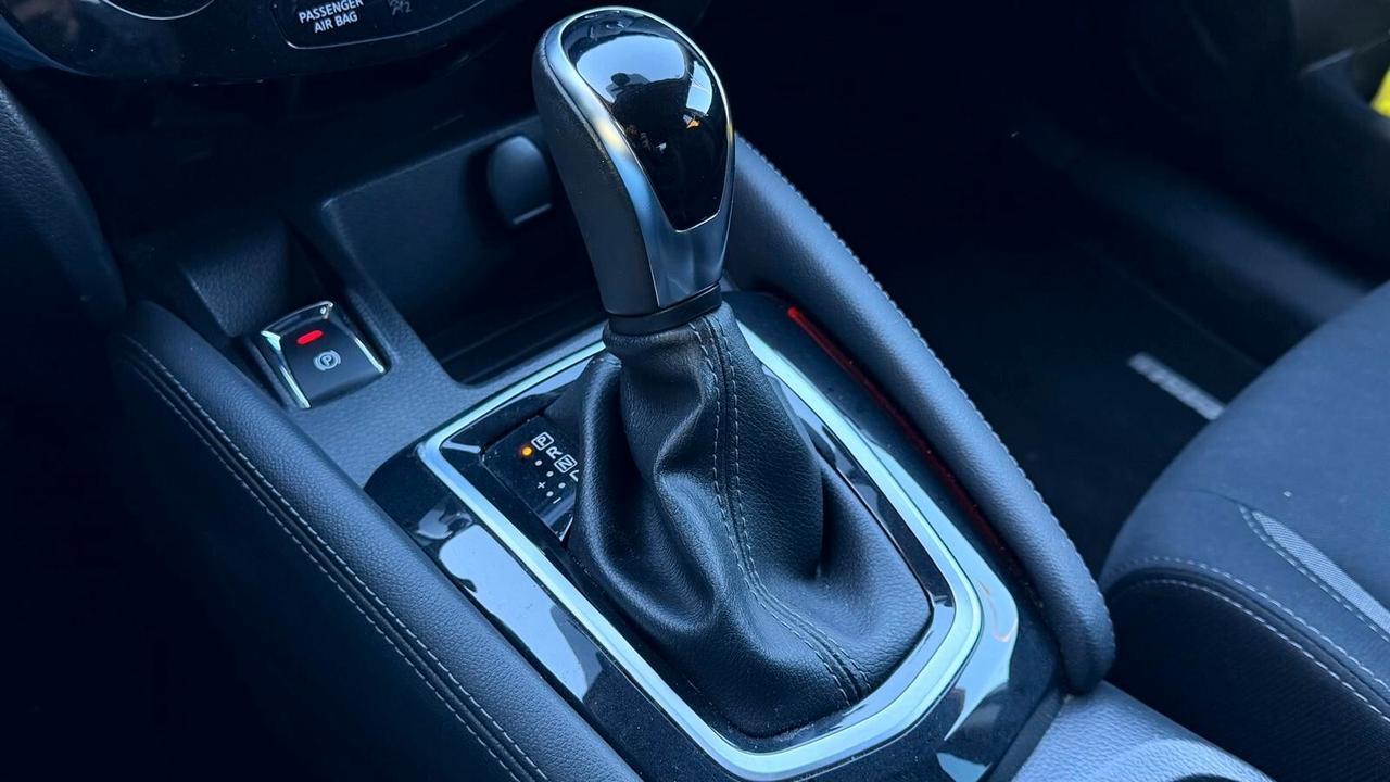 NISSAN QASHQAI 1.7 DCI 4WD CVT TEKNA 150CV