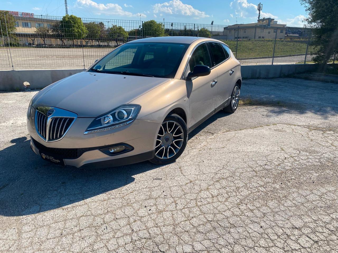 Lancia Delta 1.6 MJT DPF Selectronic Oro