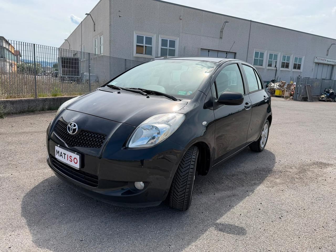 Toyota Yaris 1.0 5p Sol 130000 km