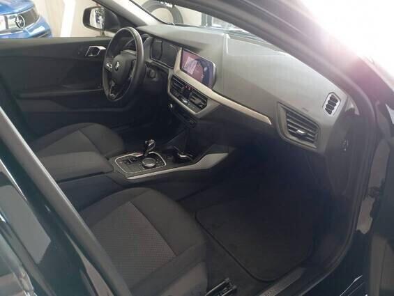Bmw 116 116d 5p. Advantage