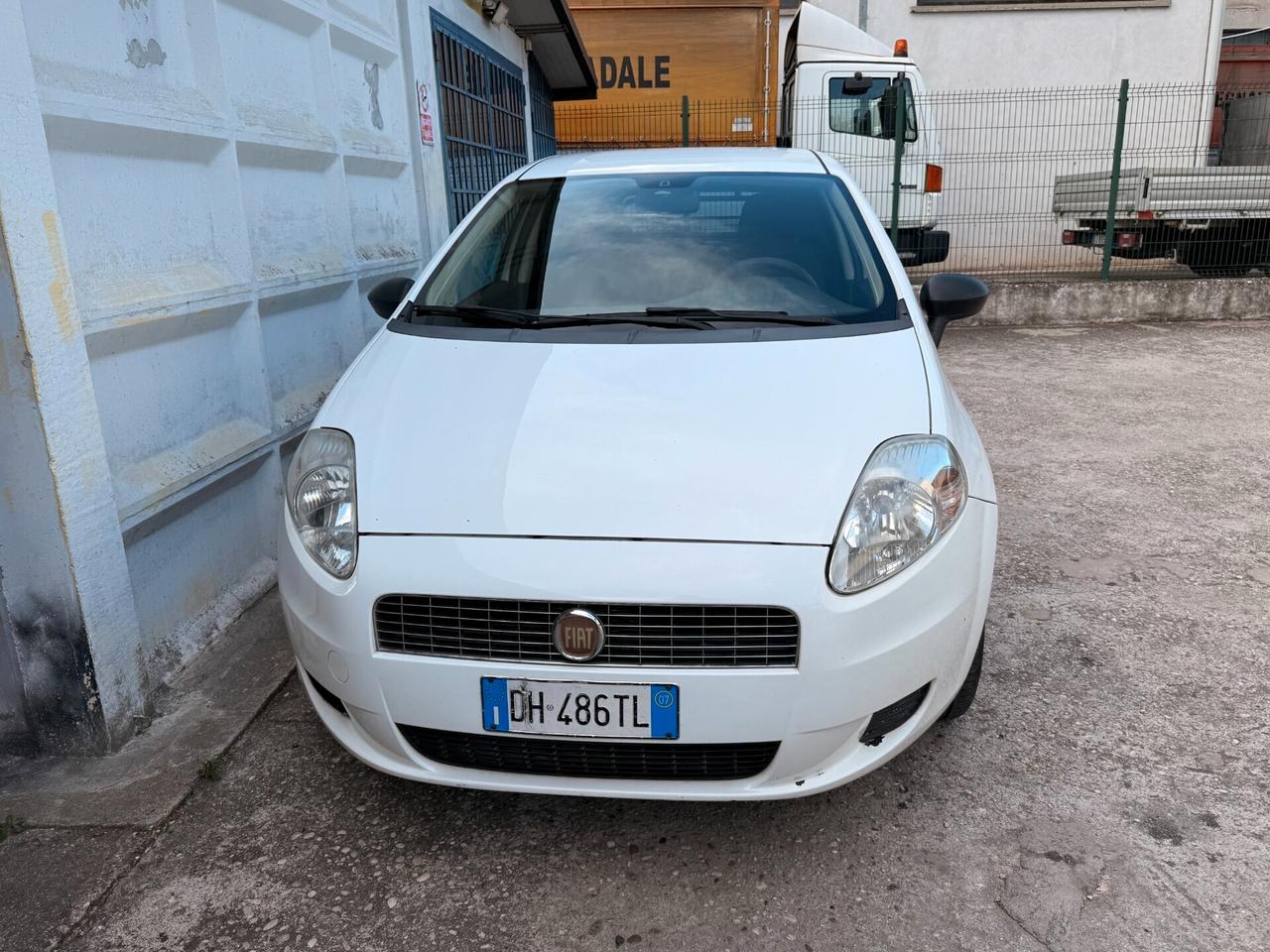 Fiat Grande Punto MJT Autocarro 4 posti