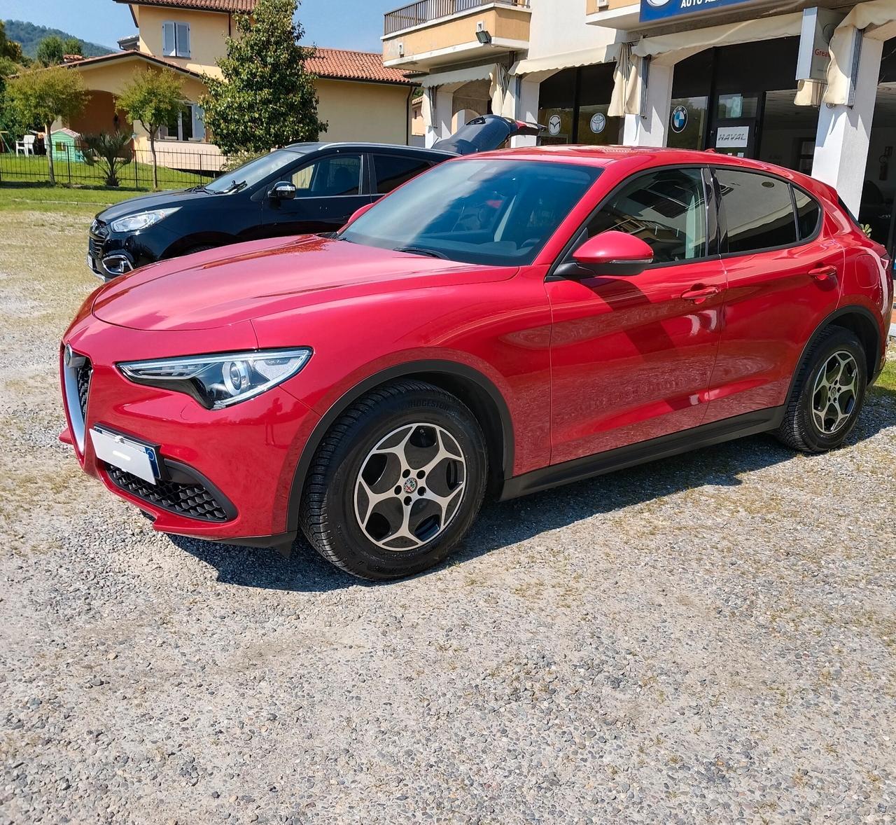 Alfa Romeo Stelvio 2.2 Turbodiesel 160 CV AT8 RWD