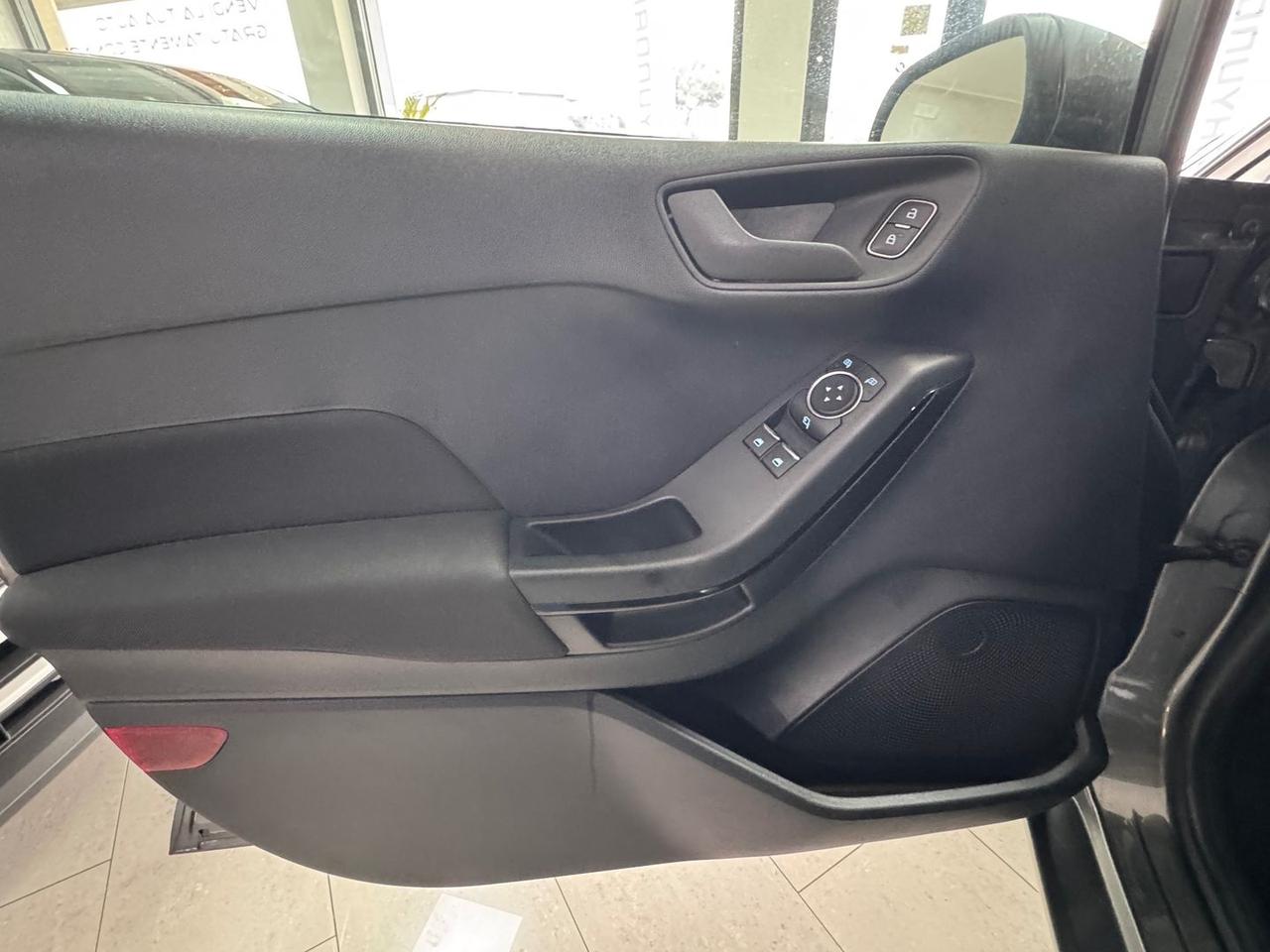 Ford Fiesta Titanium 1.1 GPL  #8006