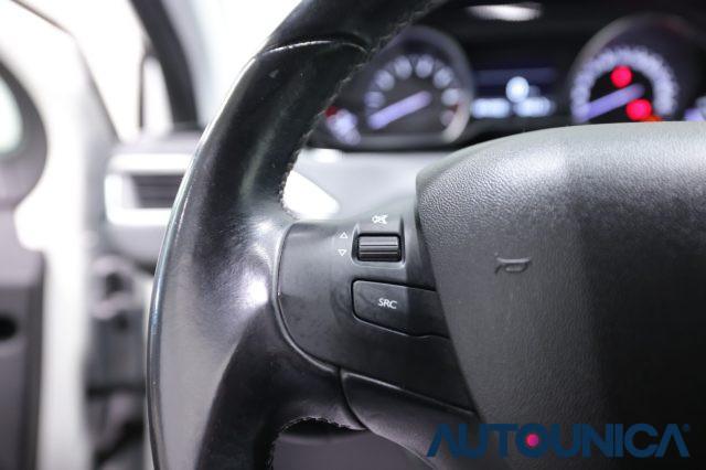 PEUGEOT 2008 1.2 PURETECH 82 S&S ALLURE NEOPATENTATI
