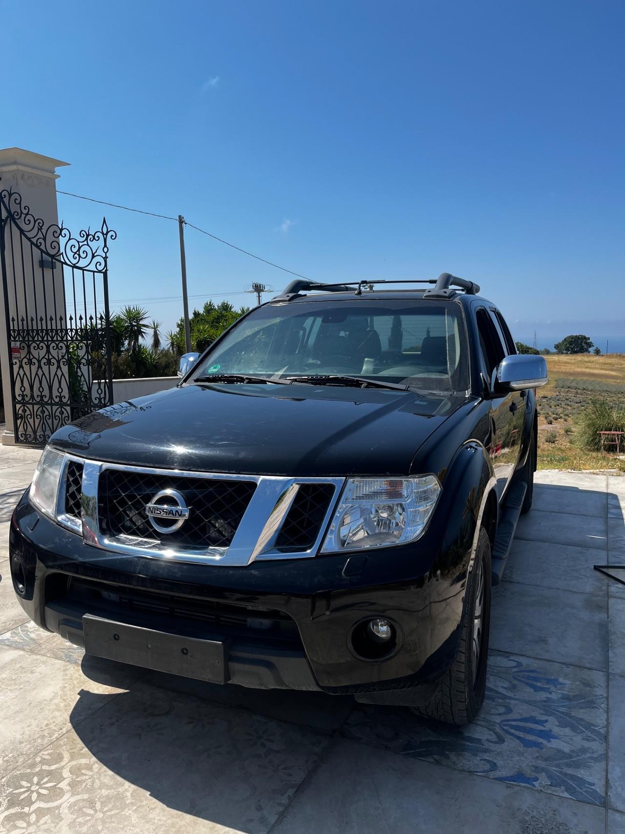 Nissan Navara 3.0 dCi 4 porte Double Cab LE V6