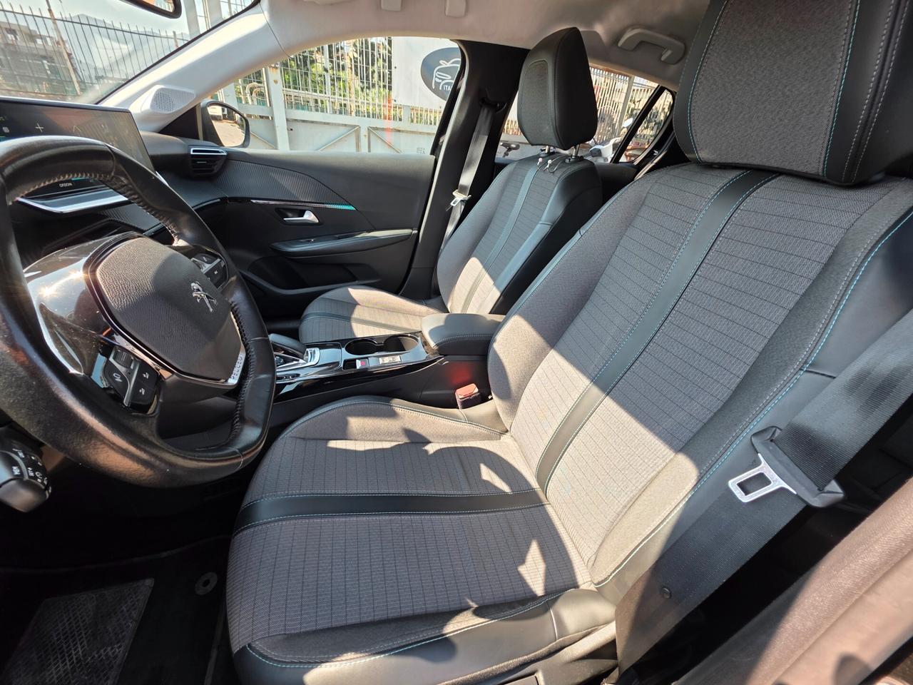Peugeot 208 motore elettrico 136 CV 5 porte Active