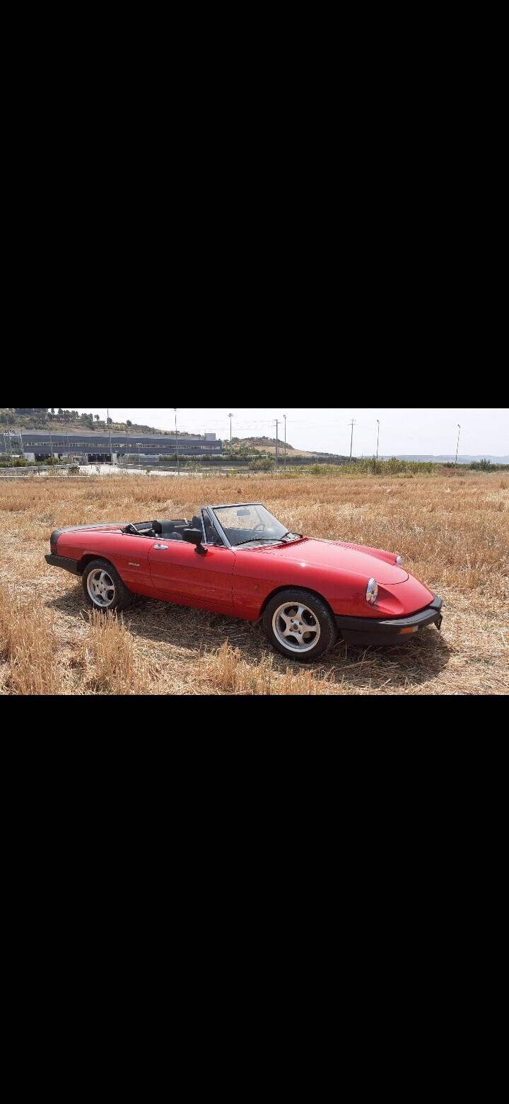 Alfa Romeo Spider 2.0