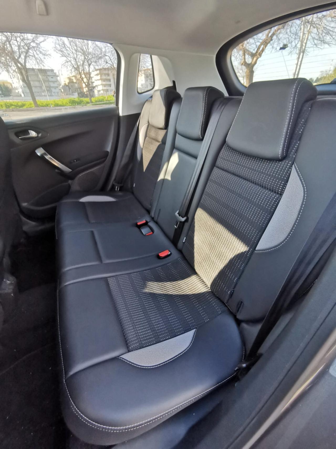 Peugeot 2008 PureTech Turbo 110 EAT6 Allure 2017