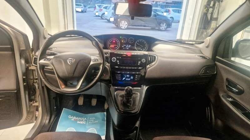 Lancia Ypsilon 1.2 69 CV S&S Gold