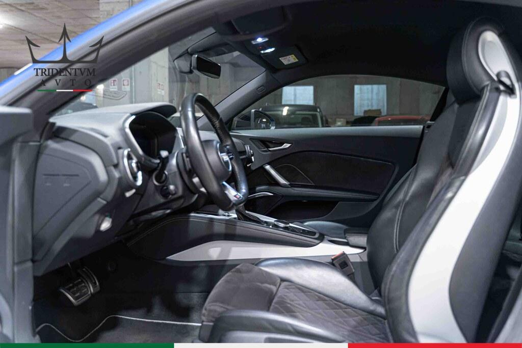 Audi TT Coupe 2.0 tfsi S line quattro s-tronic
