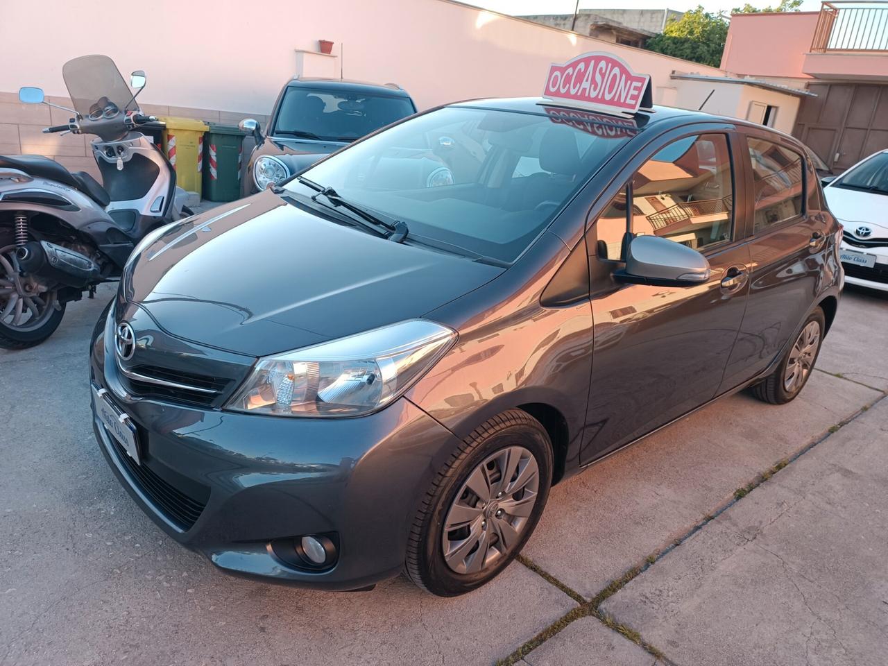 Toyota Yaris 1.0 5 porte