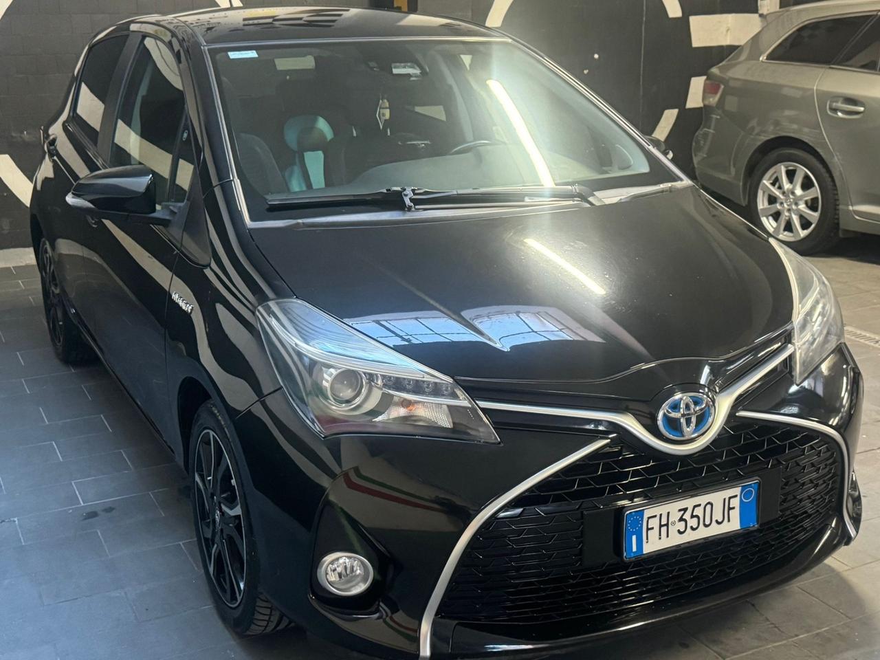 Toyota Yaris Trend red edition full optional