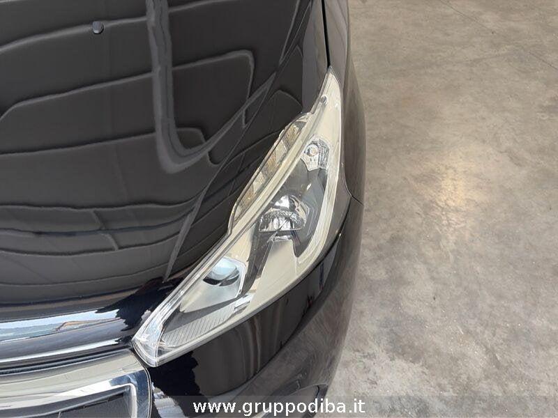 Peugeot 208 I 2015 Benzina 5p 1.2 puretech Active 82cv