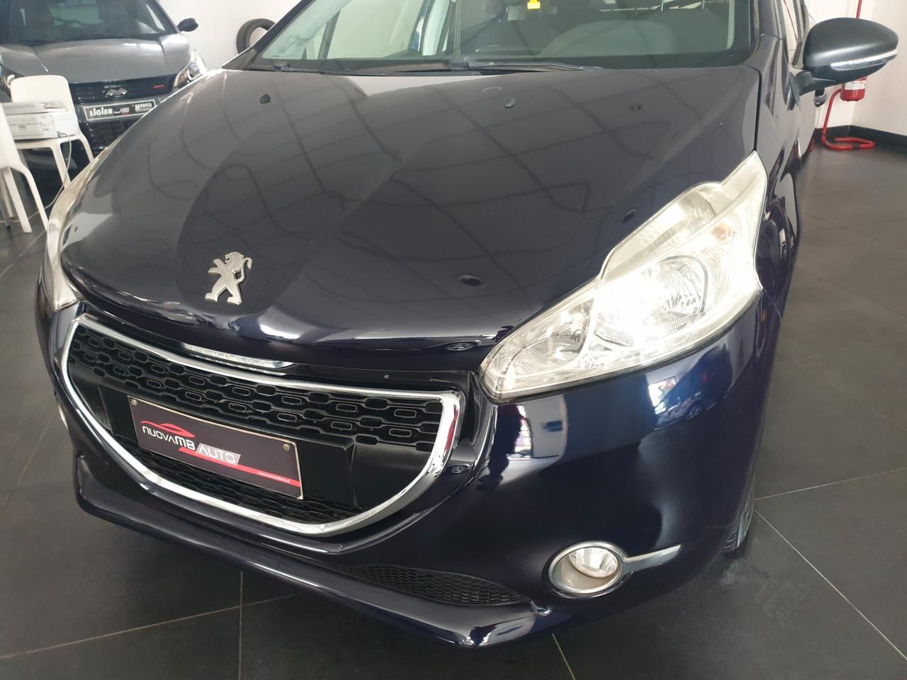 Peugeot 208 1.4 HDi 68 CV 5 porte Allure