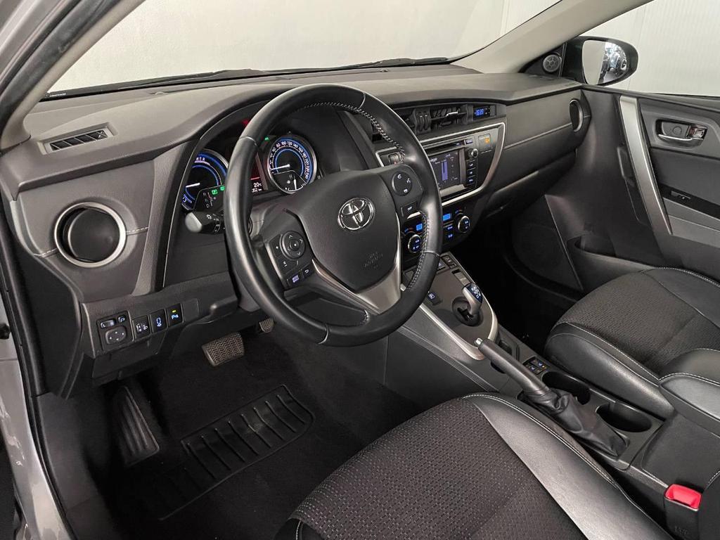 Toyota Auris Touring Sports 1.8 Hybrid Lounge CVT