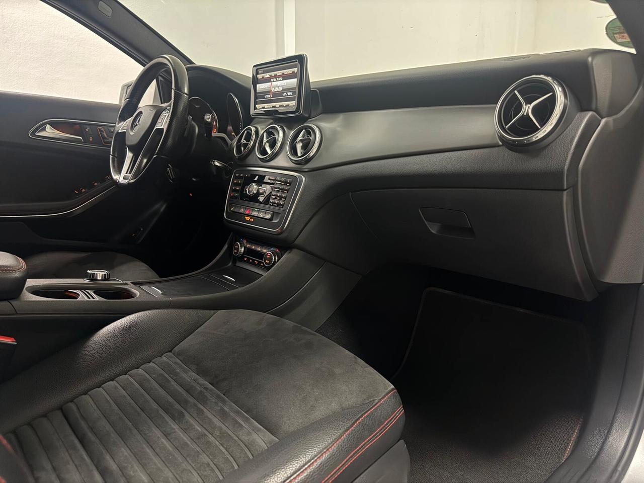 Mercedes-benz GLA 200 CDI Automatic Premium AMG