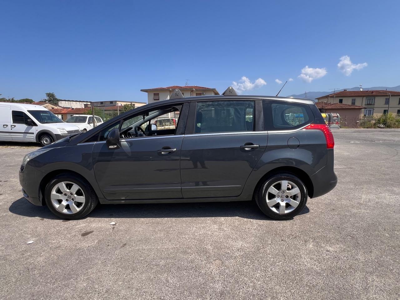 Peugeot 5008 1.6 HDi 110CV Business
