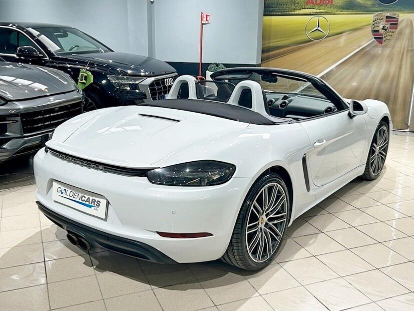 Porsche 718 Spyder Boxster 2.0 T