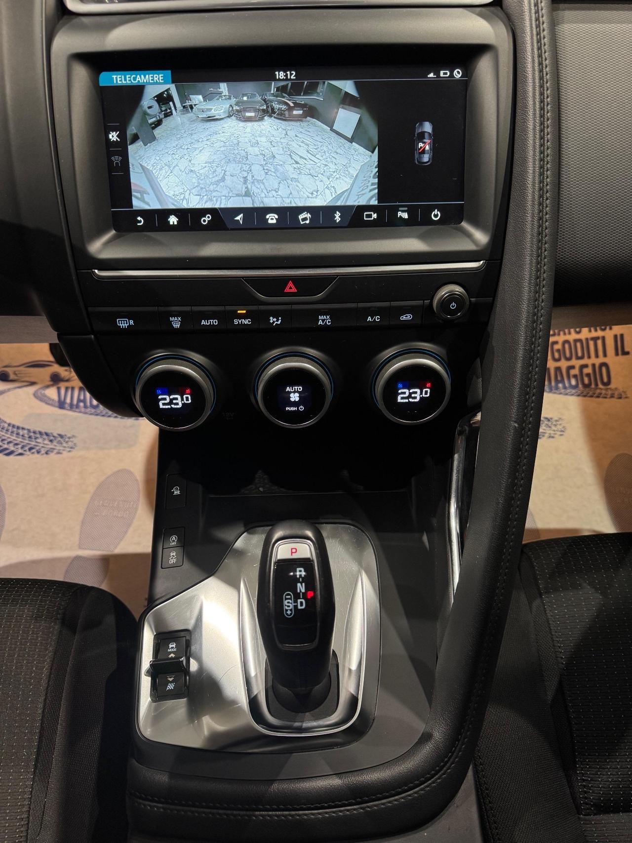 Jaguar E-Pace 2.0D 150 CV AWD aut. R-Dynamic HSE