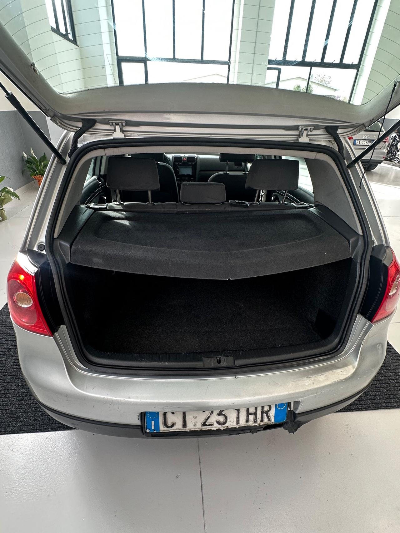 Volkswagen Golf 2.0 16V TDI 5p. Comfortline