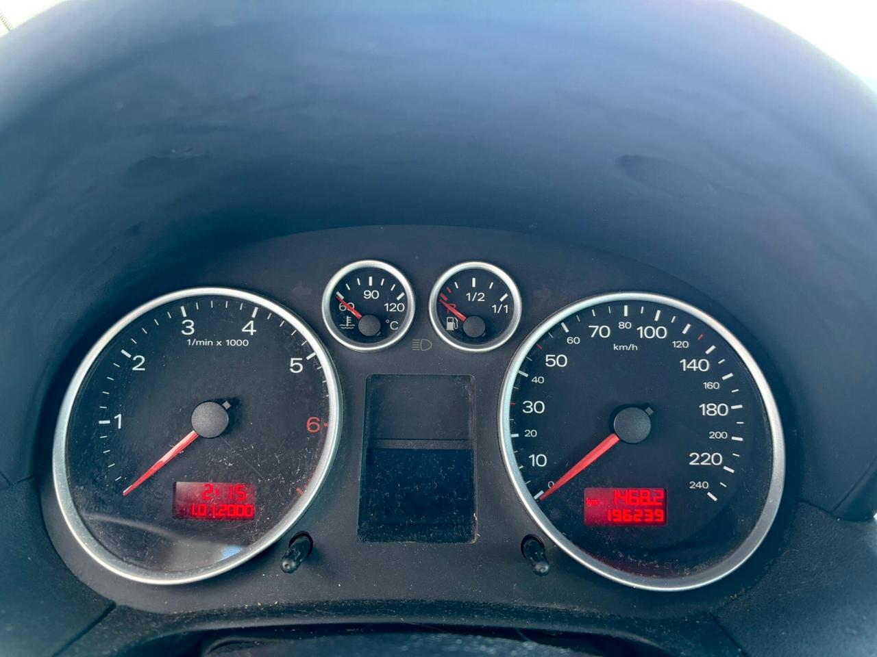 Audi A2 1.4 Benzina 75CV NEOPATENTATI