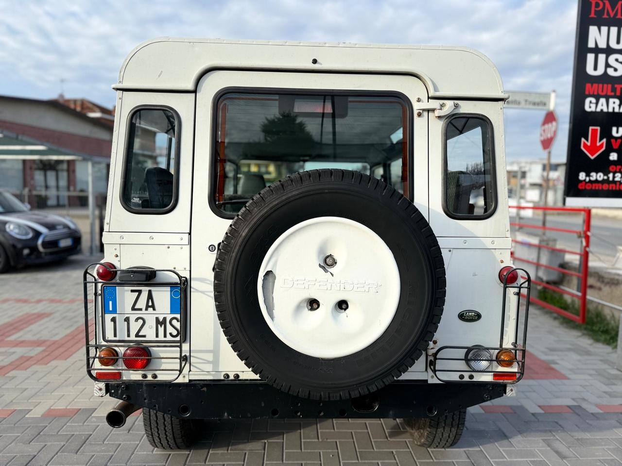 Land Rover Defender 110 2.5 Td5 9 POSTI SE