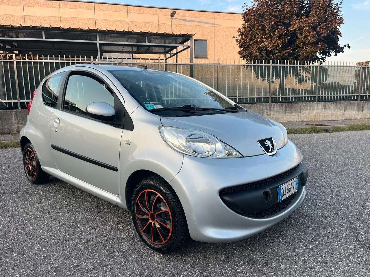 Peugeot 107 1.0 68CV 3p. SOLO 49.000 KM !!!