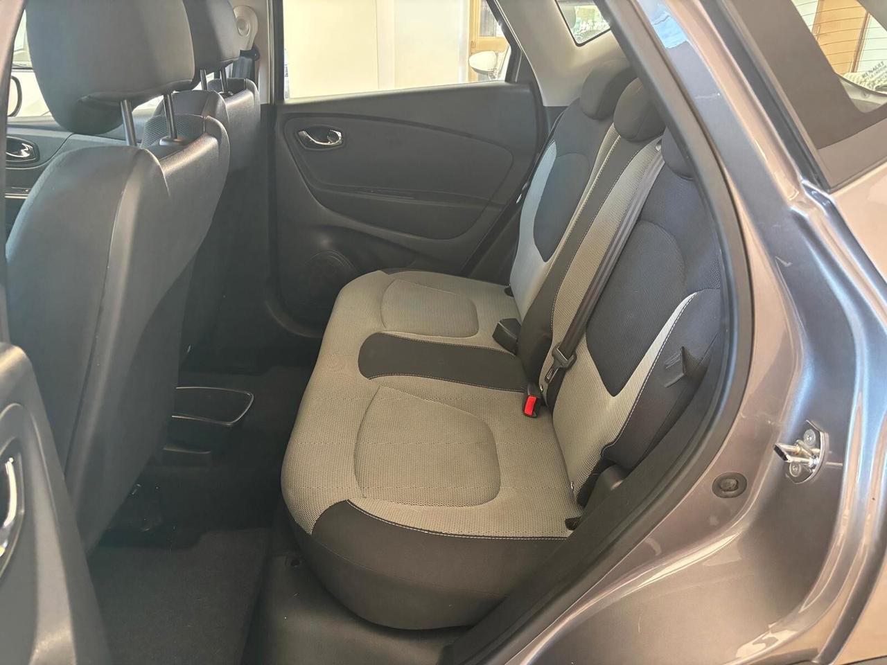 RENAULT CAPTUR ANNO 2017 DS 1.5 ADATTA NEOPATENTATI KM 111 MILA