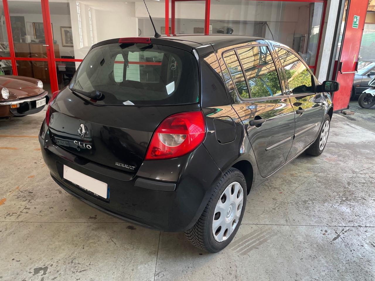 Renault Clio 1.4 16V 5 porte Dynamique