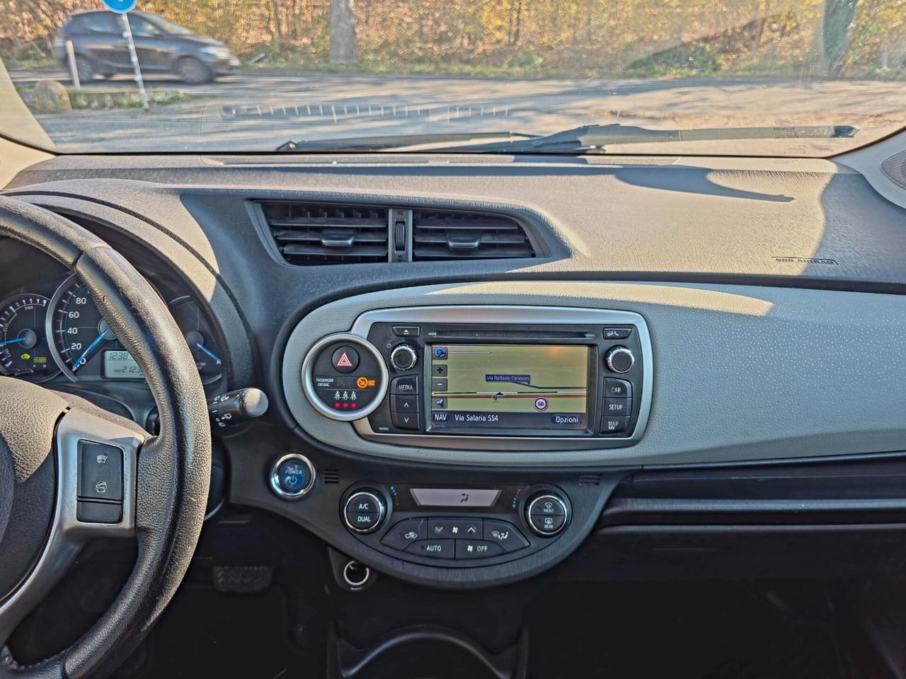 Toyota Yaris 1.5 Hybrid 5 porte Lounge 2014-E5B Automatico NEO