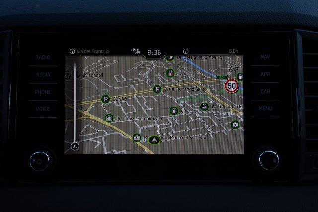 SKODA Karoq 2.0 TDI EVO SCR 115 CV DSG Executive *SOLO 6000KM!