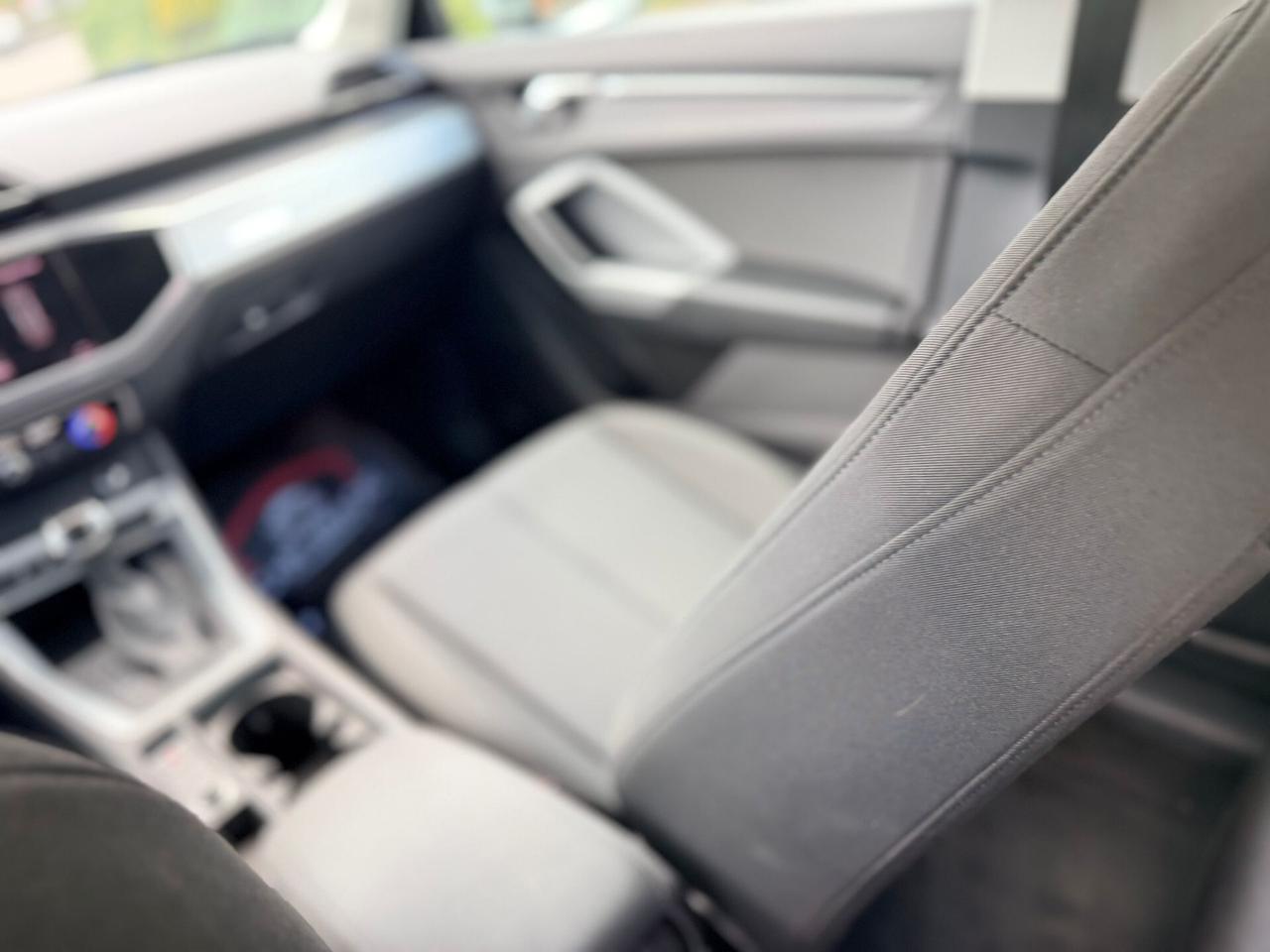 AUDI Q3 35 TDI S TRONIC BUSINESS