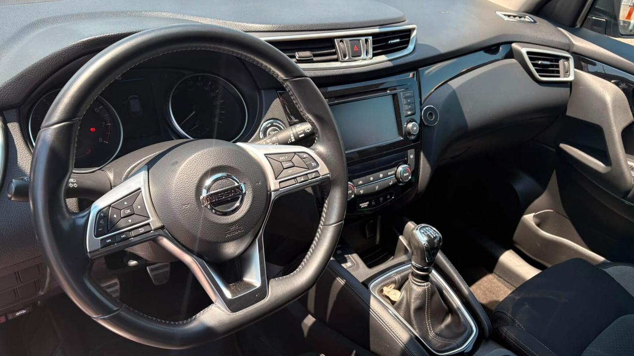 Nissan Qashqai 1.3 DIG-T 140 CV Tekna