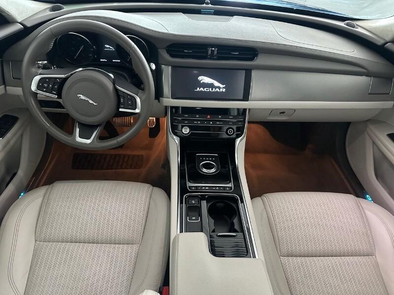 JAGUAR XF 2ª serie (X260) XF 2.0 D 240 CV AWD...