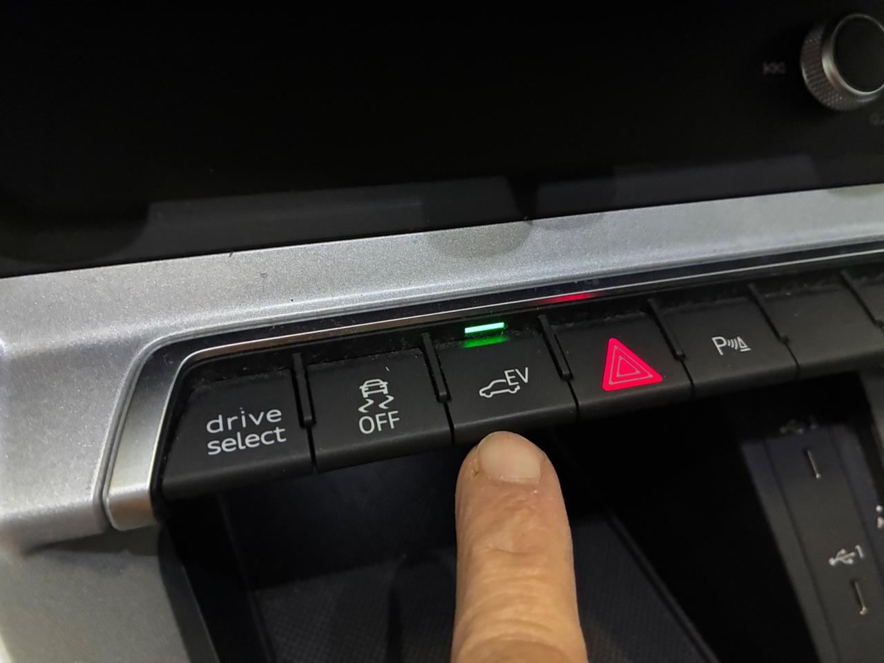 Audi Q3 45 Plug-in s-tronic 245cv Aziendale