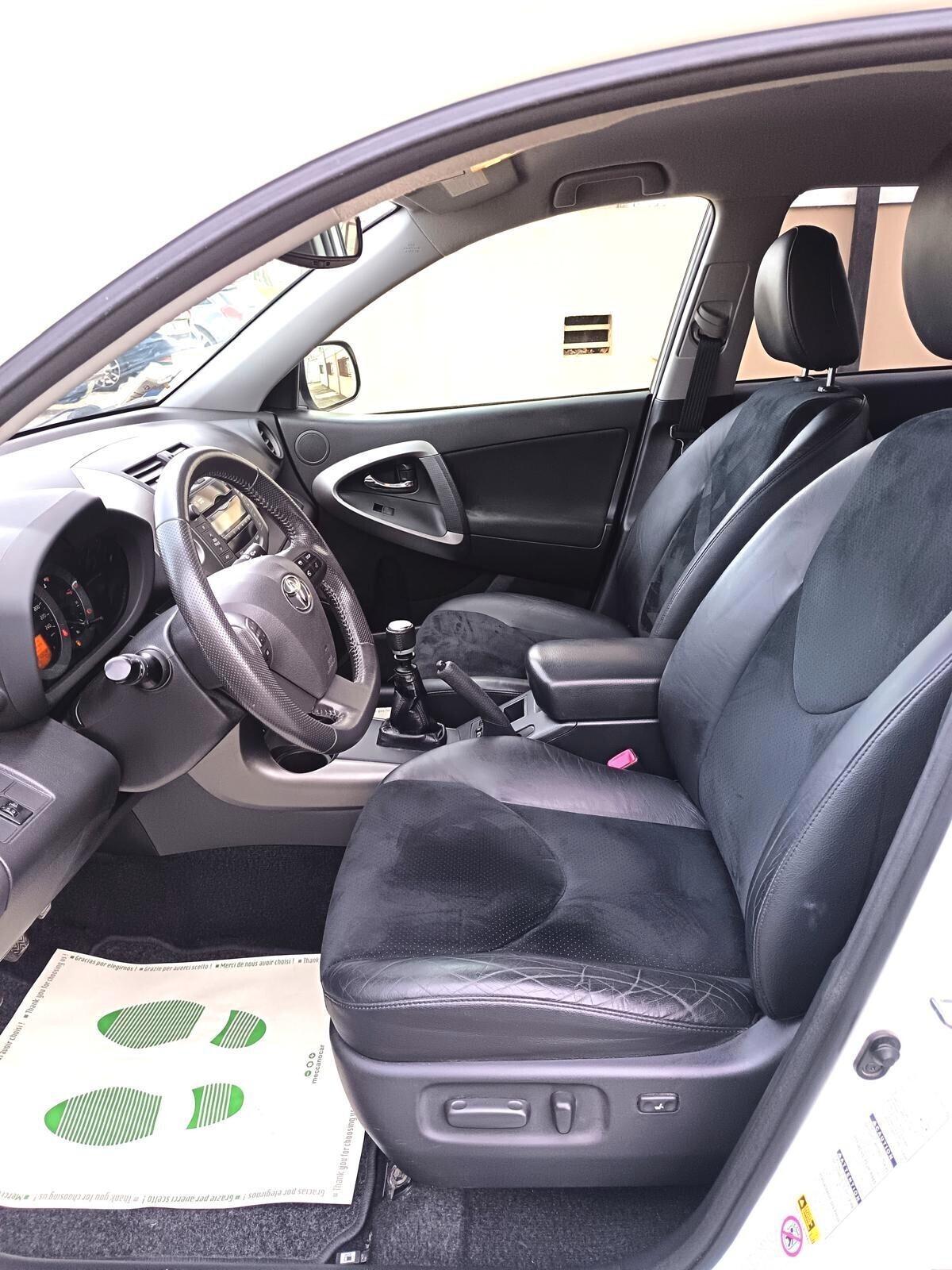 GARANZIA 24 MESI unicoproprietario Toyota RAV 4 PERMUTE Finanziabile