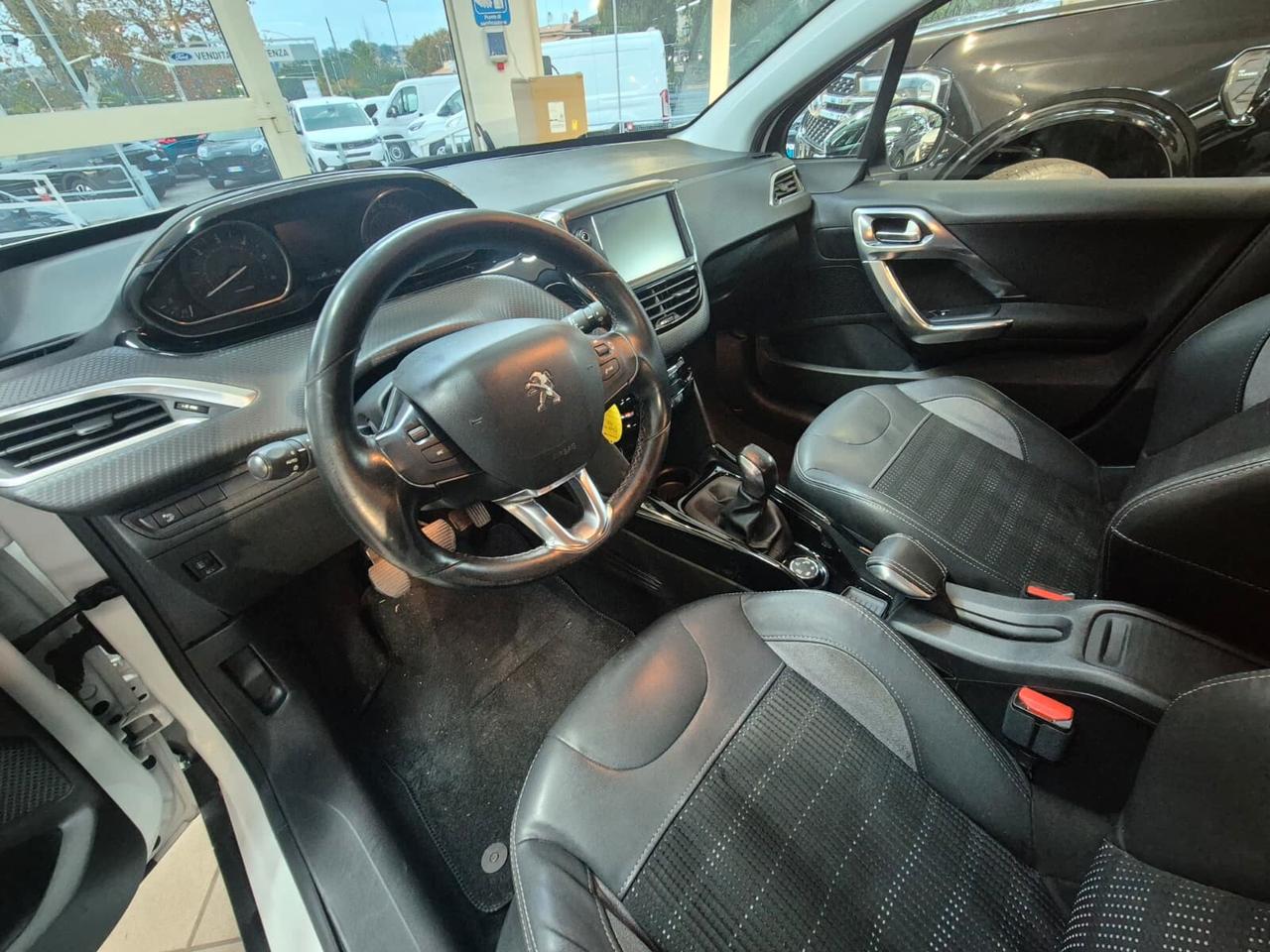 Peugeot 2008 BlueHDi 100 Allure