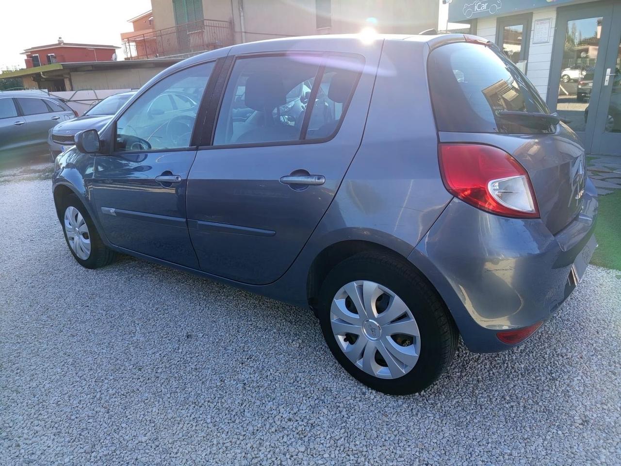 Renault Clio 1.2 16V 5 porte Dynamique