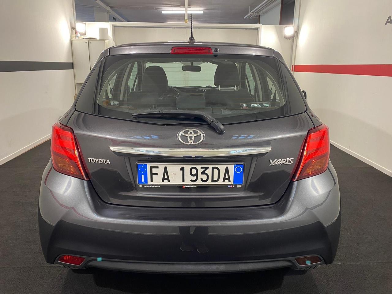 Toyota Yaris 1.0 5 porte Lounge* NEOPATENTATI *