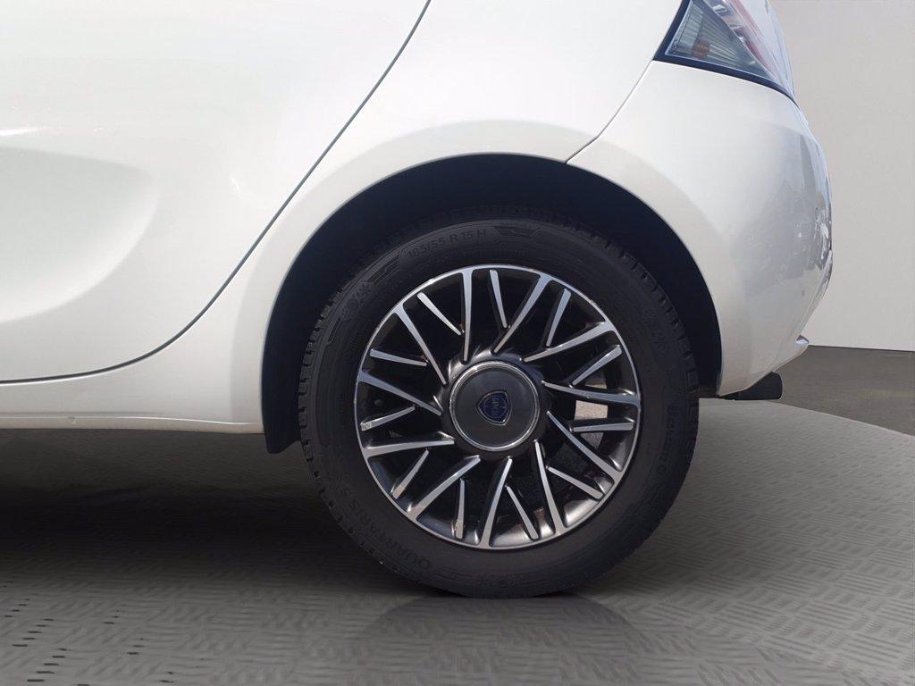 LANCIA Ypsilon 1.2 silver 69cv del 2016