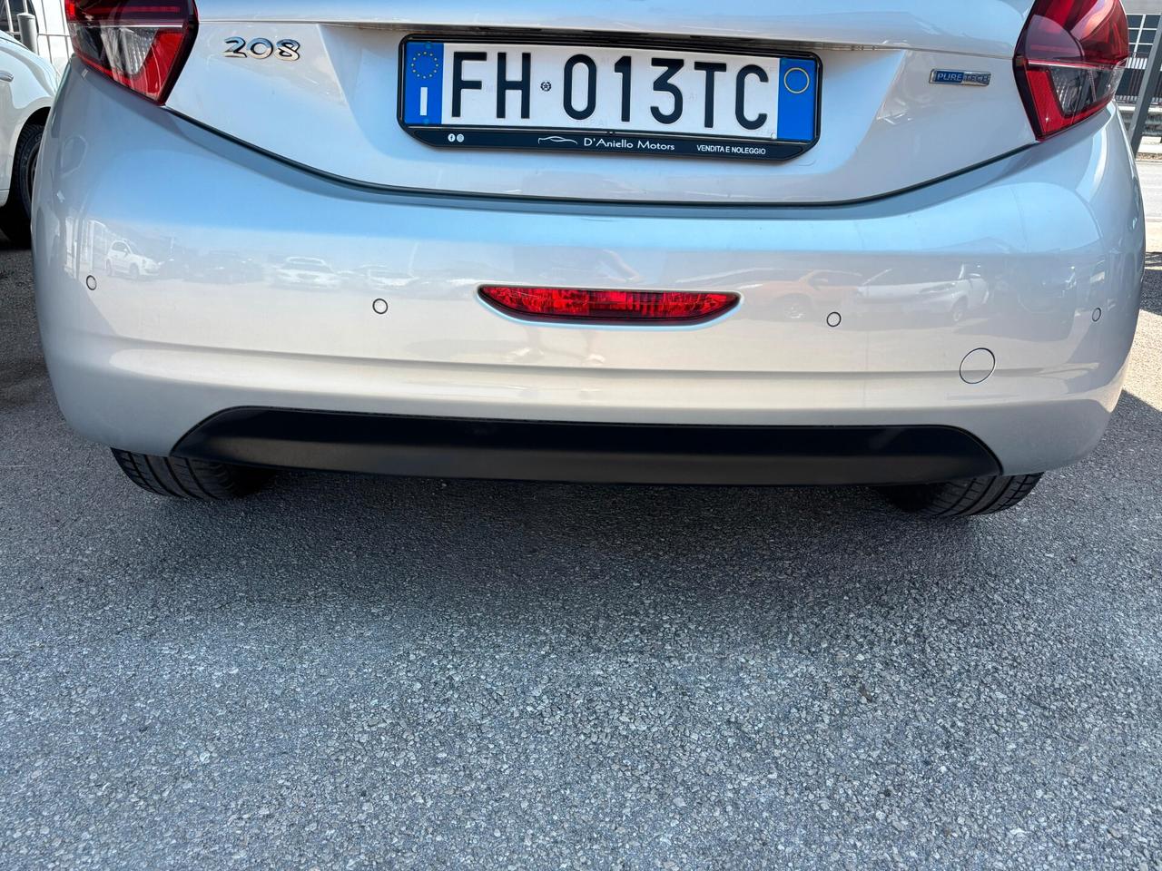 Peugeot 208 PureTech 82 5 porte Allure